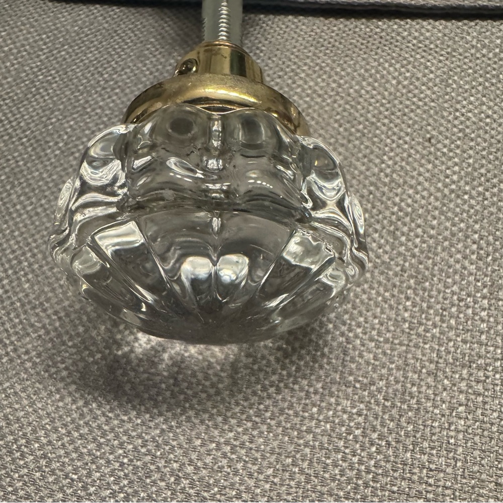 Glass and Gold door knob - Picture 2 of 3
